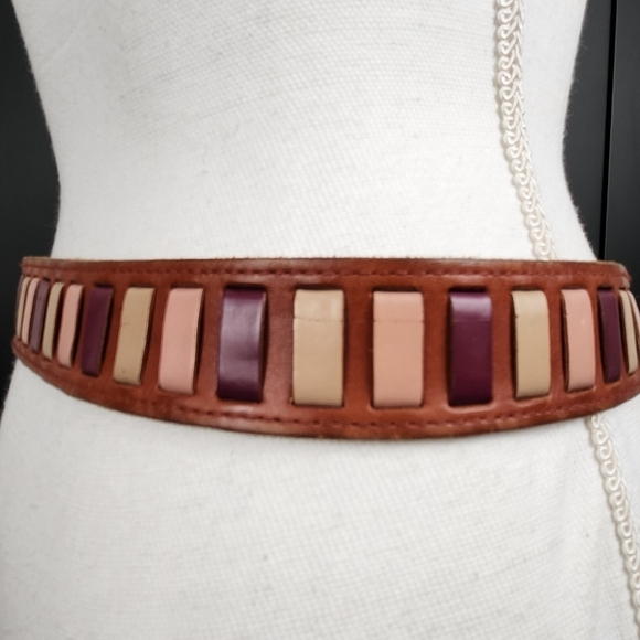 Fossil 100% Leather Belt Size Small - Picture 3 of 10